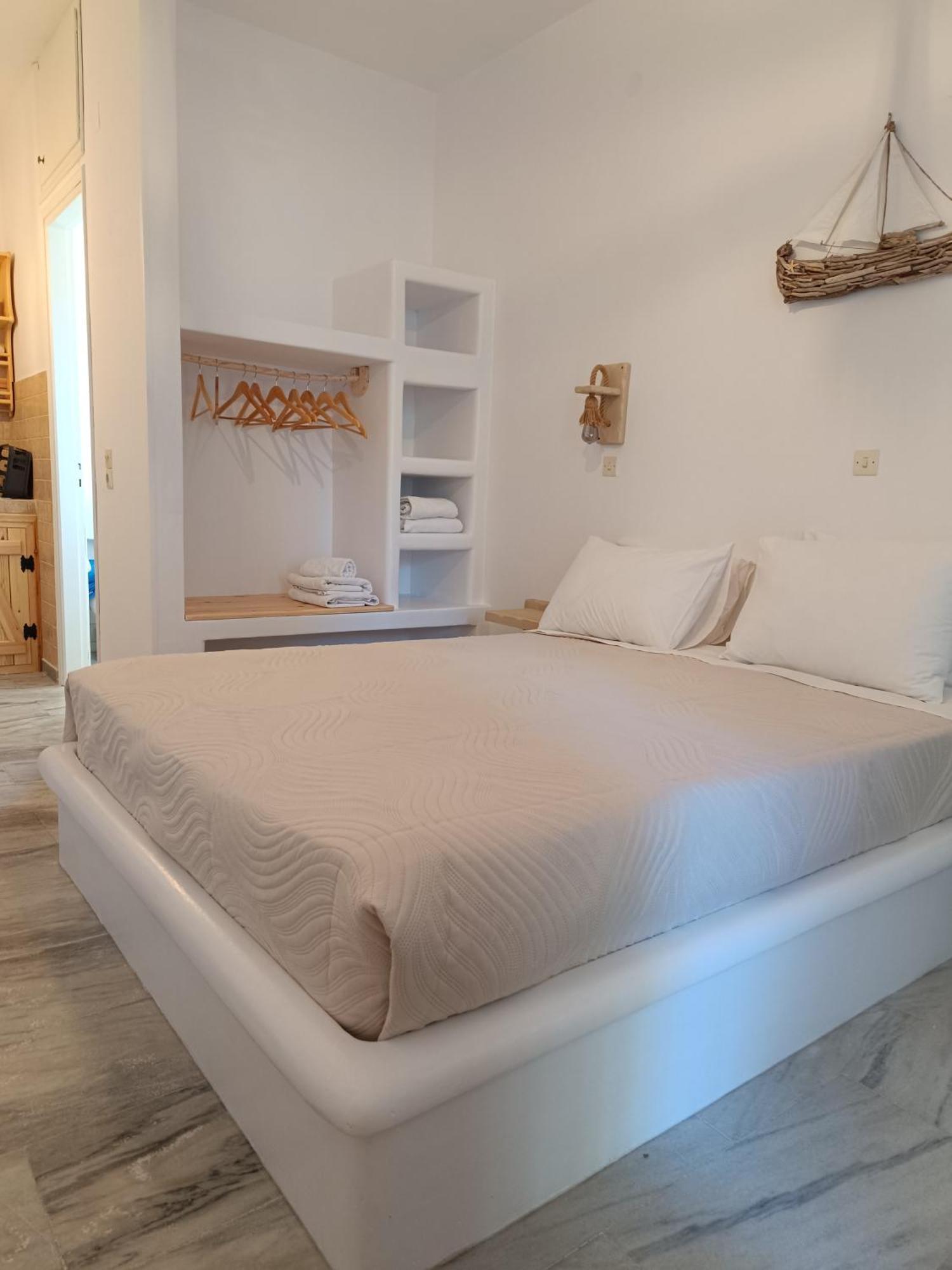 Athina Studio Apartments Кервели Экстерьер фото